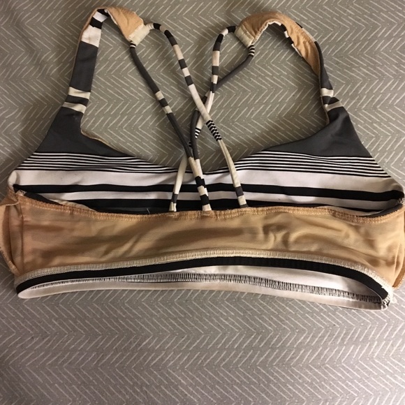 Free to be Lululemon bra - Picture 3 of 4
