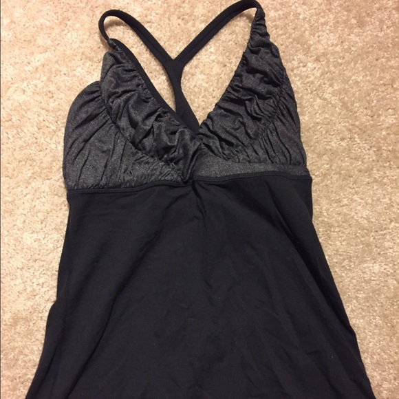 Black Lululemon top
