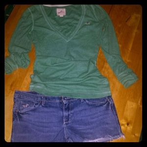 Hollister Shirt & Shorts BUNDLE