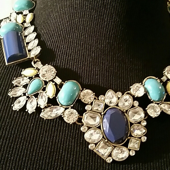 Statement necklace - Picture 2 of 3