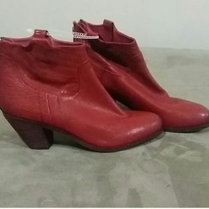 Sam Edelman Lisle red booties