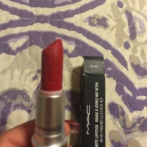 MAC Rihanna Riri Woo (Matte)