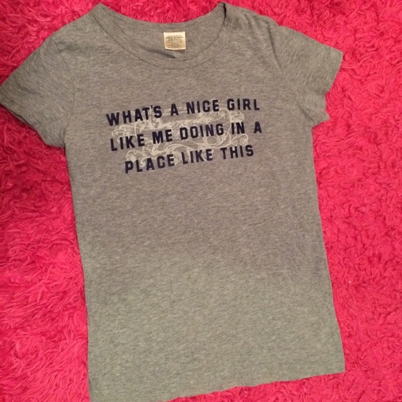 🌪VINTAGE ABERCROMBIE AND FITCH 🌪 SIZE MEDIUM👌🏻