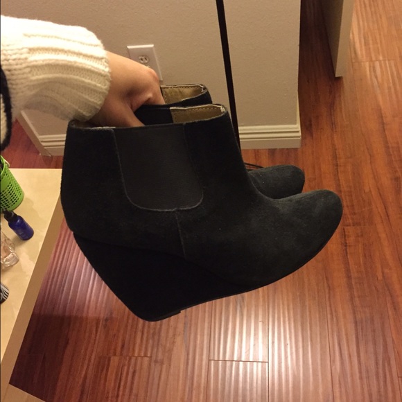 Urban Outfitters Shoes - Urban outfitters black booties