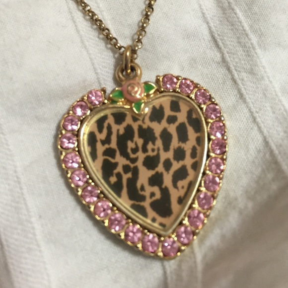 Betsey Johnson leopard heart necklace - Picture 2 of 4