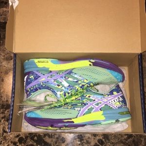 Gel noosa tri 10ASICS running shoe "swim,bike,run"