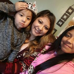 Meet your Posher, Yesenia