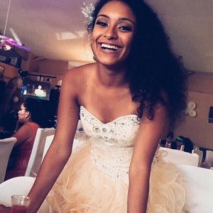 Meet your Posher, Cindy