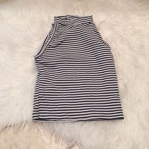 Black and white turtle neck crop top ✌