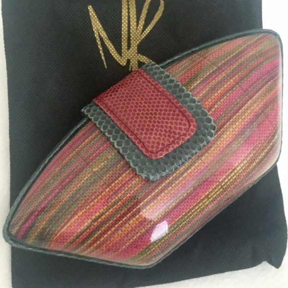 🍁MARJORIE RENNER CLUTCH🍂 - Picture 2 of 4