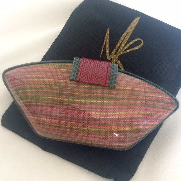 🍁MARJORIE RENNER CLUTCH🍂 - Picture 3 of 4