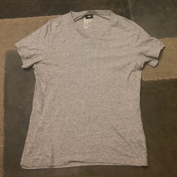Men's H&M V-neck Shirt Medium