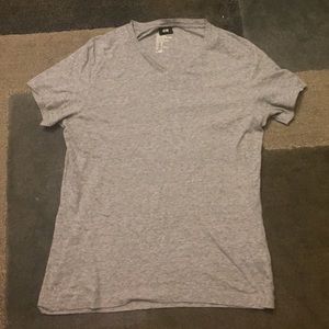 Men's H&M V-neck Shirt Medium
