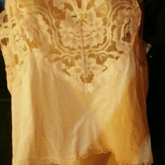 Light pink cami tags still on them - Picture 2 of 2