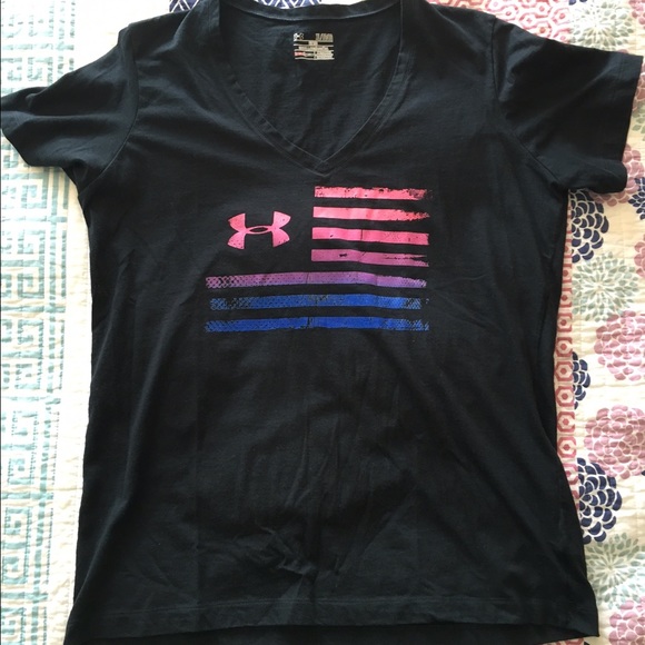 Barely Worn Black V Neck Under Armour T-Shirt