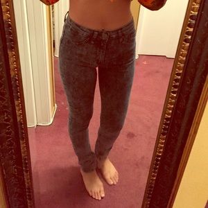 High rise acid wash jeggings!