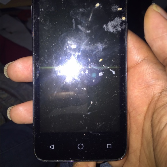 Alcatel OneTouch cellphone - Picture 1 of 2