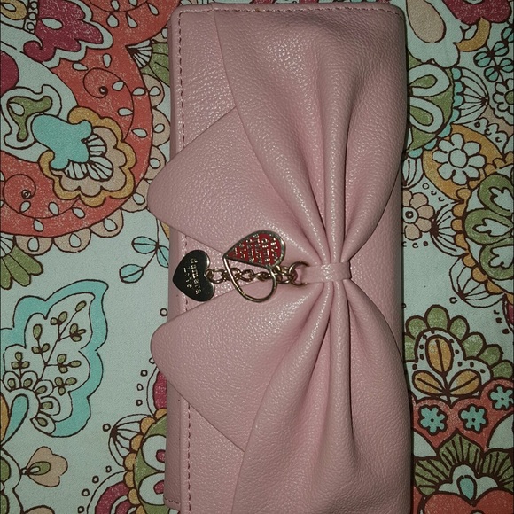 Pink bow wallet 💗