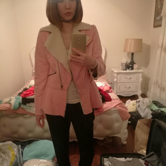 PinK Coat - Picture 2 of 4