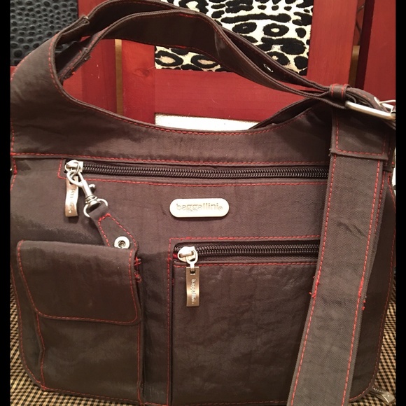Baggallini Travel Messenger NWOT
