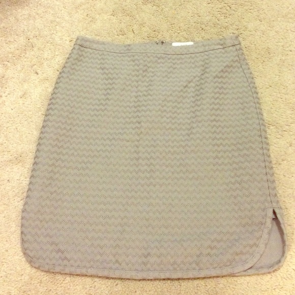 Ann Taylor LOFT grey shirttail skirt