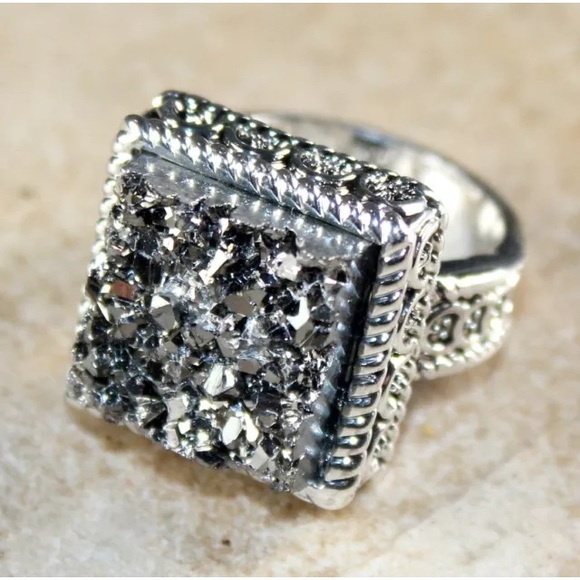 Posh Garden Jewelry - 🆕 NEW Titanium Druzy Square Ring 🚨LAST ONE🚨