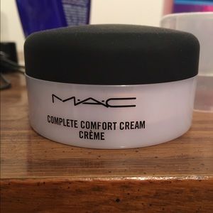 Mac complete comfort cream