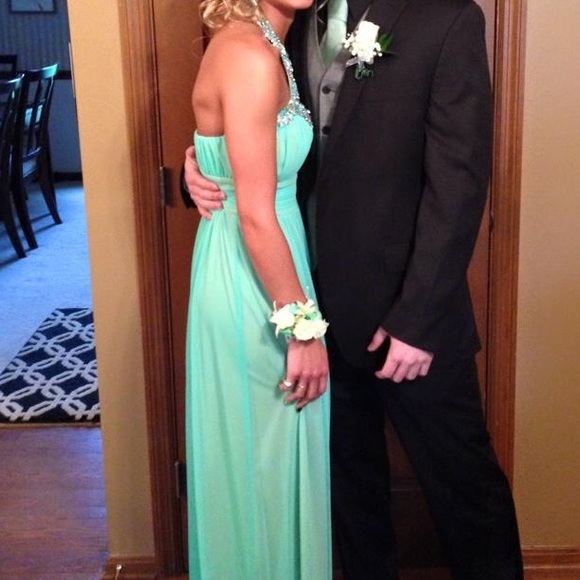 Prom dress - Picture 4 of 4