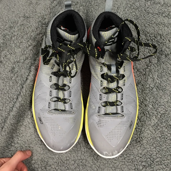 Curry iron sharpens iron basketball shoes - Picture 2 of 2