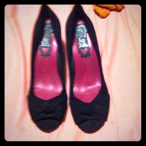 FIFI and ELVIS size 9 wedge suede heels-FREE GIFT