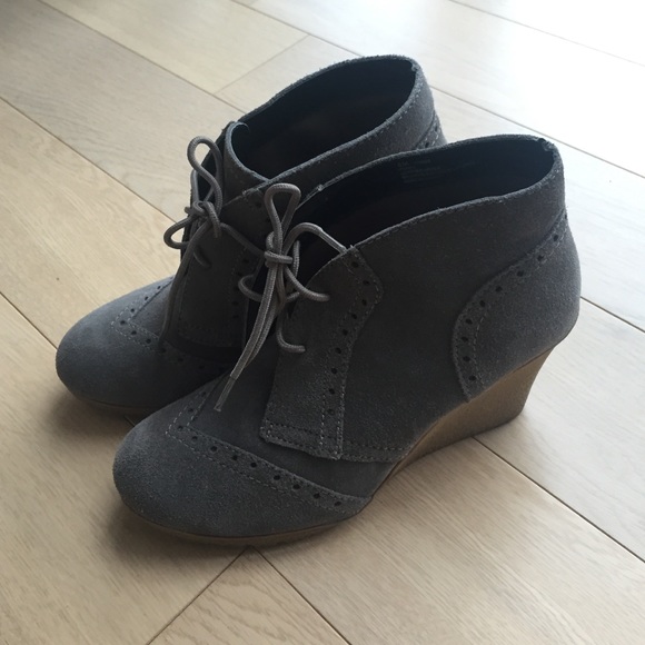 Mia wedges