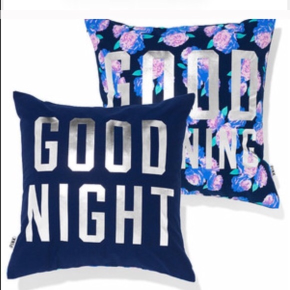 ISO missing throw pillow please help.