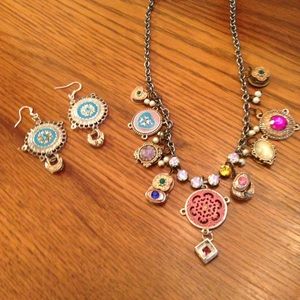 A beautiful necklace that is timeless