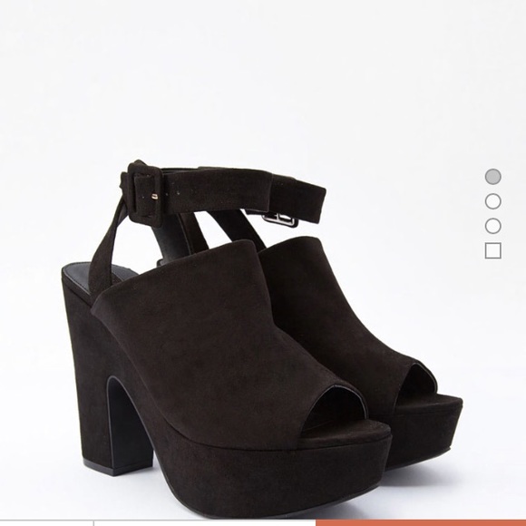 Brand new without tags Forever 21 platforms