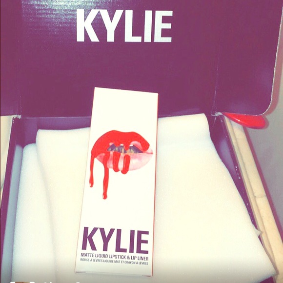 Lip kit by Kylie, Mary jo k