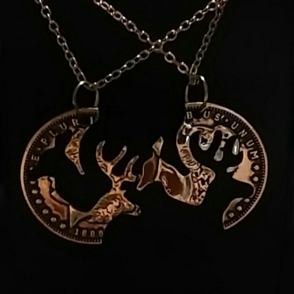 New Browning Deer handmade his&her's necklaces set - Picture 1 of 4