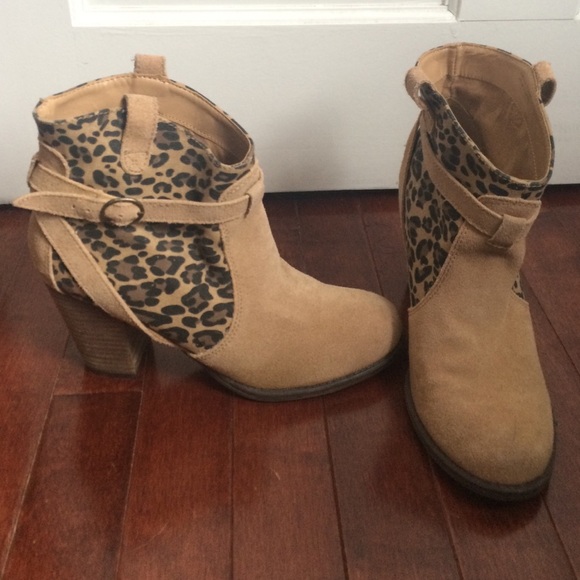 American eagle outfitters booties