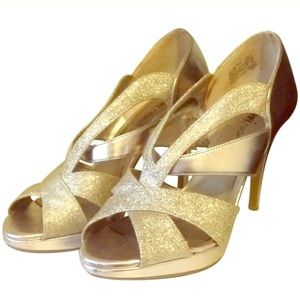 Gold formal shoes