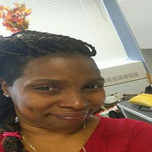 Meet your Posher, Tia