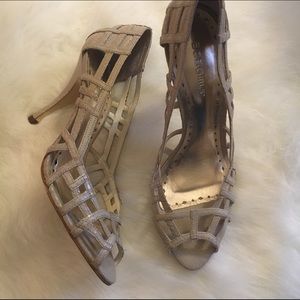 BCBC Girls 1 1/2-2" Peep Toe Heels