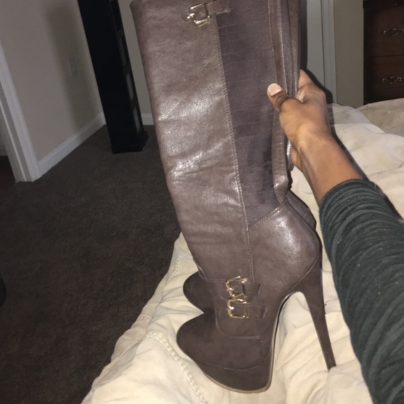 Cute 5 1/2 high boots