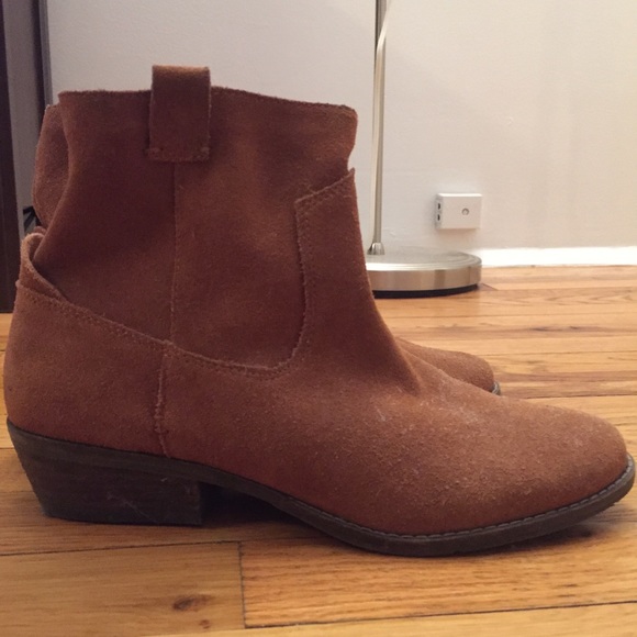 Brown Dolce vita boots size 7.5