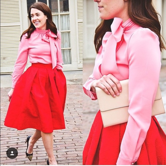 Red flared out midi skirt 💕