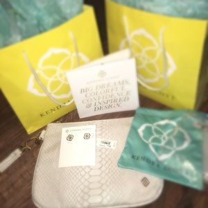 KENDRA SCOTT DIRA EARRING STUDS