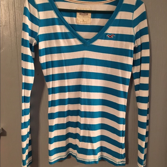 Hollister long sleeve V-neck