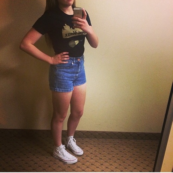 PacSun Bullhead high waisted mom short