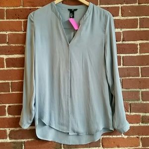 H&m green button down blouse size 6