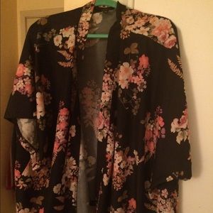 🌻Lovely floral kimono