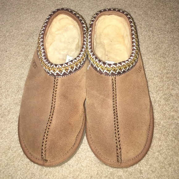Price Drop ⬇️ Ugg Talisman Slippers size 7