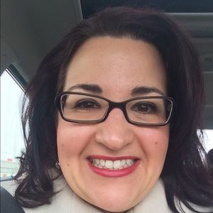 Meet your Posher, Angie